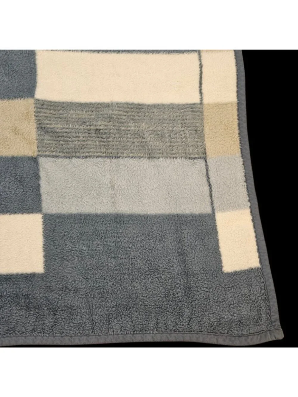 VTG Reversible Blanket Plush Dralon Germany Blue White Checkered Geometric 60x80
